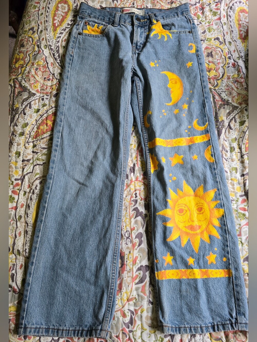 Levi's 550 Relaxed Light Wash Cotton Hand Painted Sun Moon Jeans Size 14 Reg